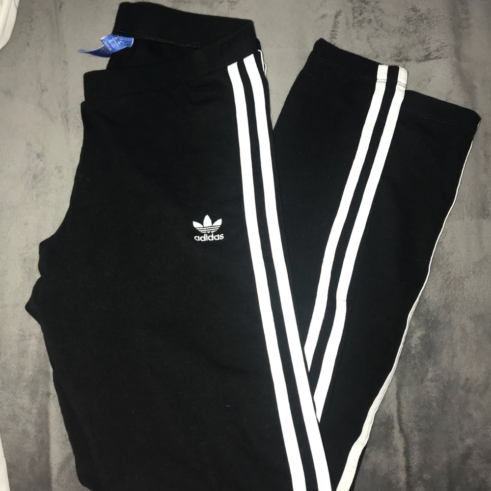 🖤Adidas leggings 🖤